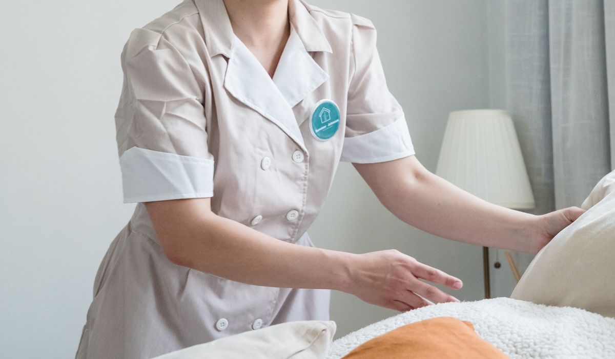 Creating a Weekly Linen Care Routine for Busy Homes