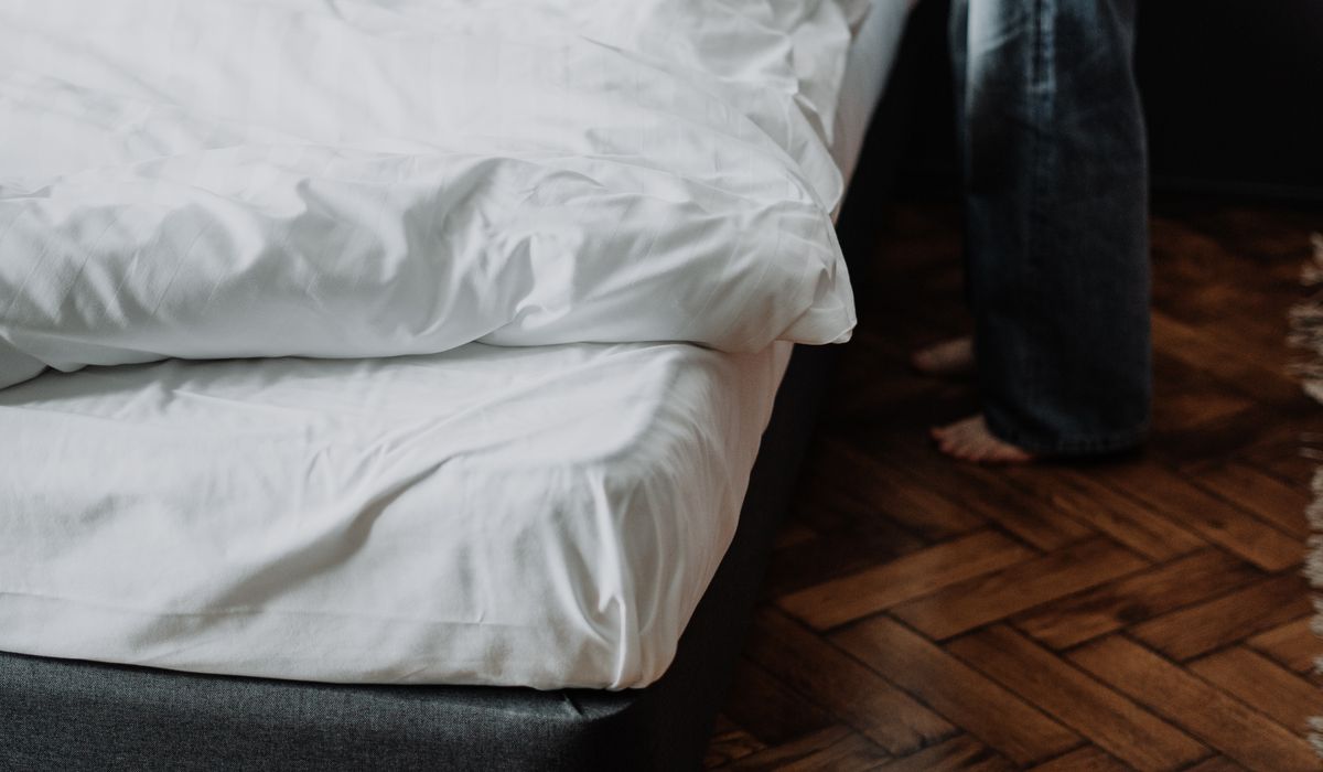How to Fold Fitted Sheets and Duvet Covers